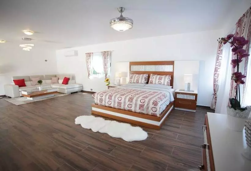 Majatalo Pueblo Checo Czech Guest House