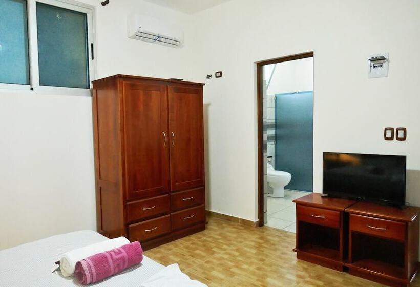 פנסיון Pueblo Checo   Czech Guest House