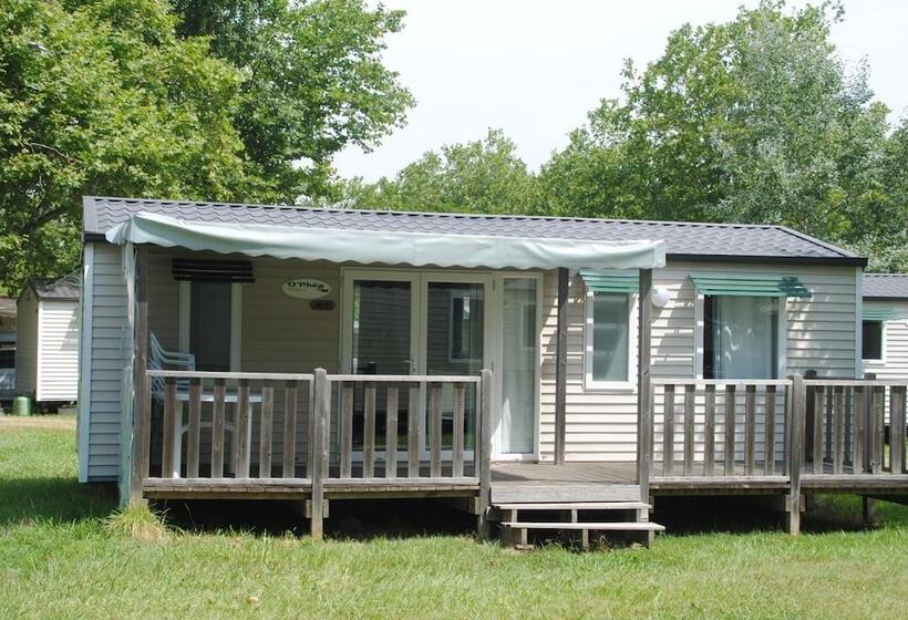 リゾートホテル Village Vacances Passion Les Bris