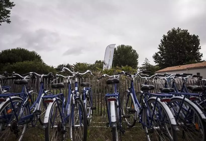 Lomakeskus Village Vacances Passion Les Bris