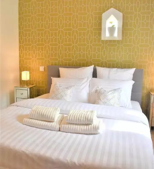 Villa Castel Chambres D Hôtes B&b