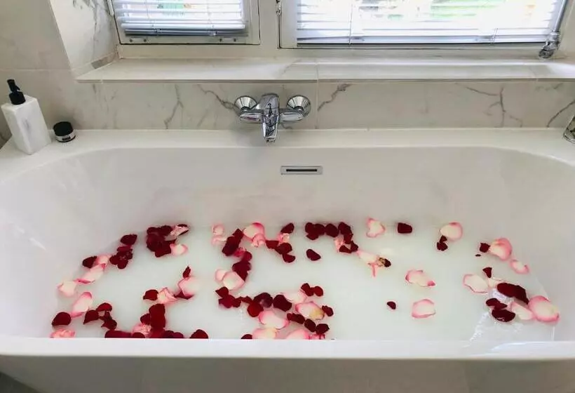 Villa Castel Chambres D Hôtes B&b