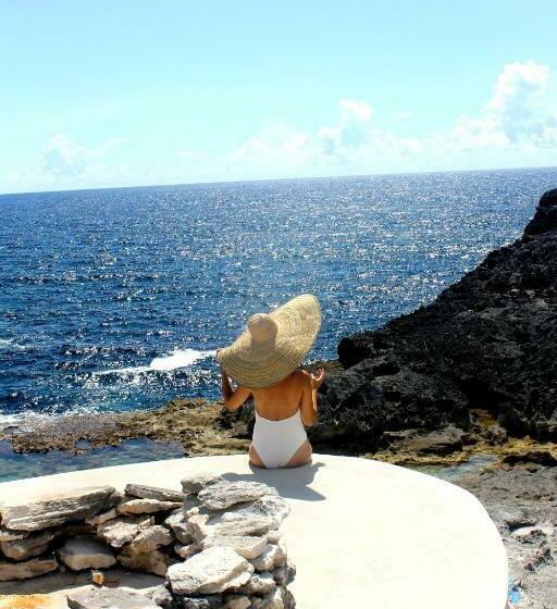 تختخواب و صبحانه Ocean Tally