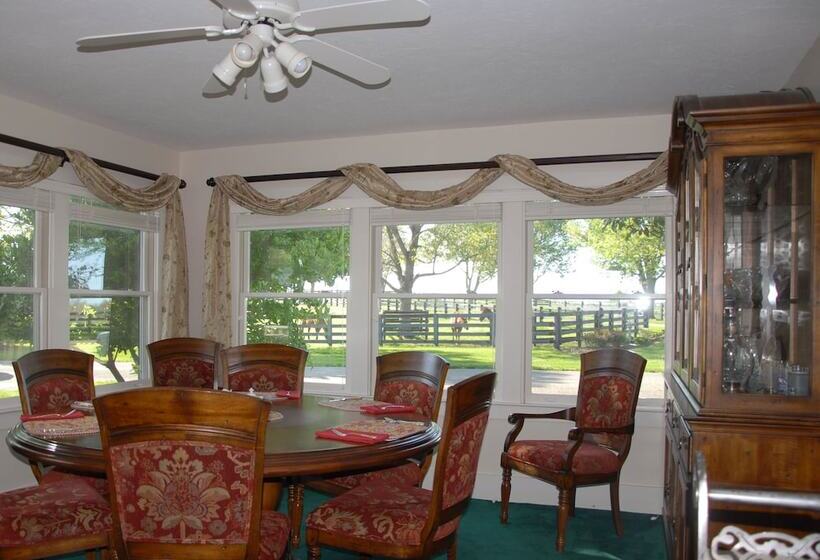 مبيت وإفطار The Guesthouse At Rosecrest Farm