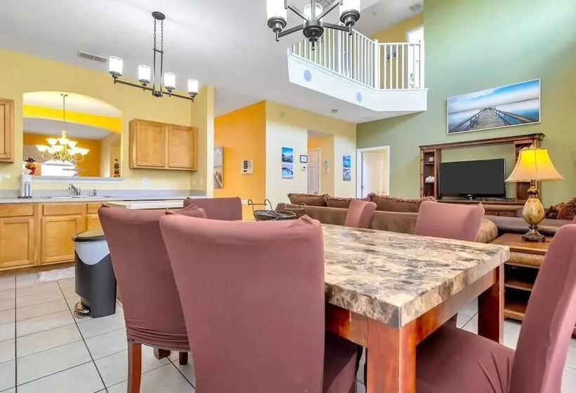 Davenport   Spacious 6bd/5.5ba Pool Home #6av151