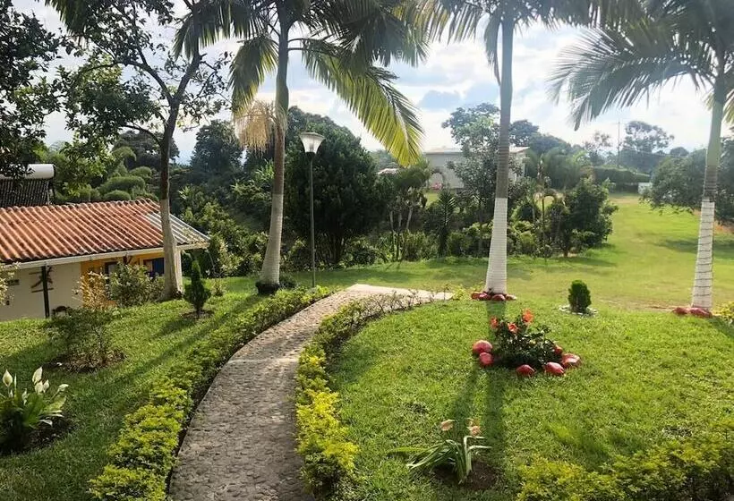 Finca Hotel Andaquies