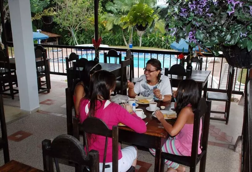 Finca Hotel Andaquies