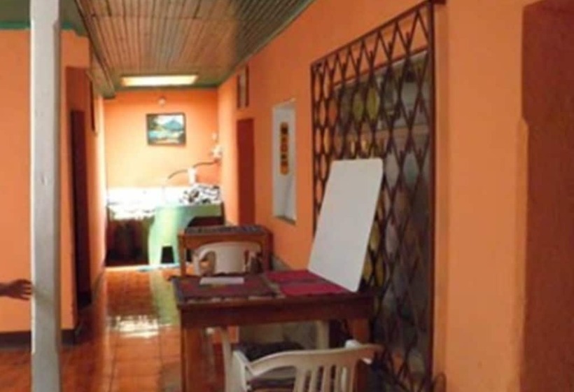 Hostal Maya House
