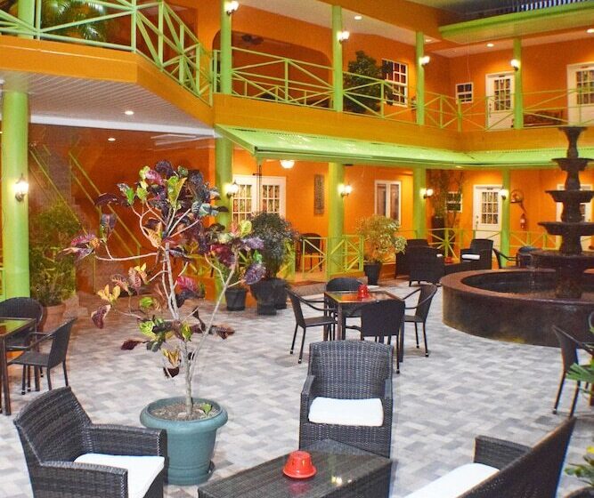 هتل Beverly's Oasis Suites