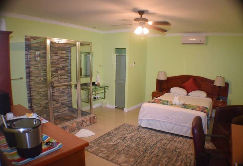 هتل Beverly's Oasis Suites