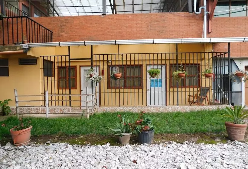 هتل Casa Xelaju