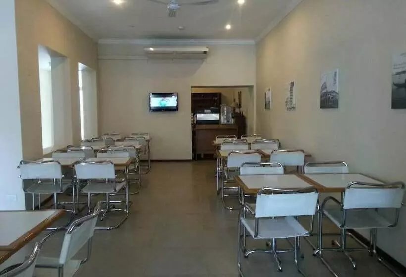 هتل Constituyentes