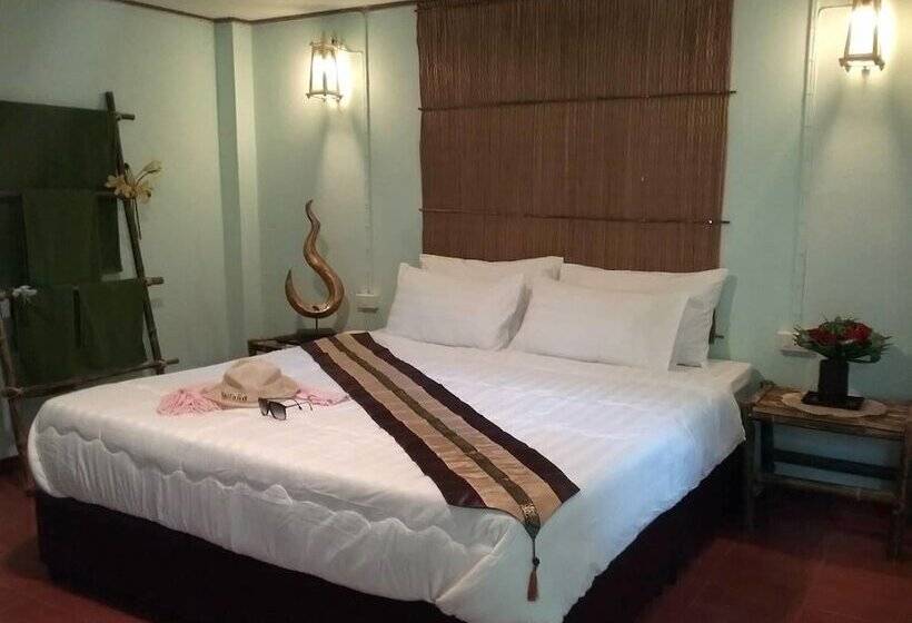 בית מלון כפרי Farmstay At Pha Ma Chiangrai