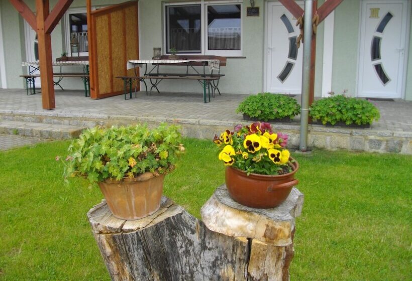 ホテル Vierjahreszeiten Appartments