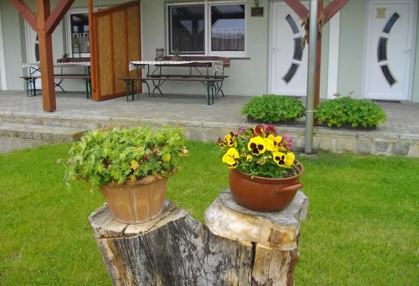 Hotelli Vierjahreszeiten Appartments