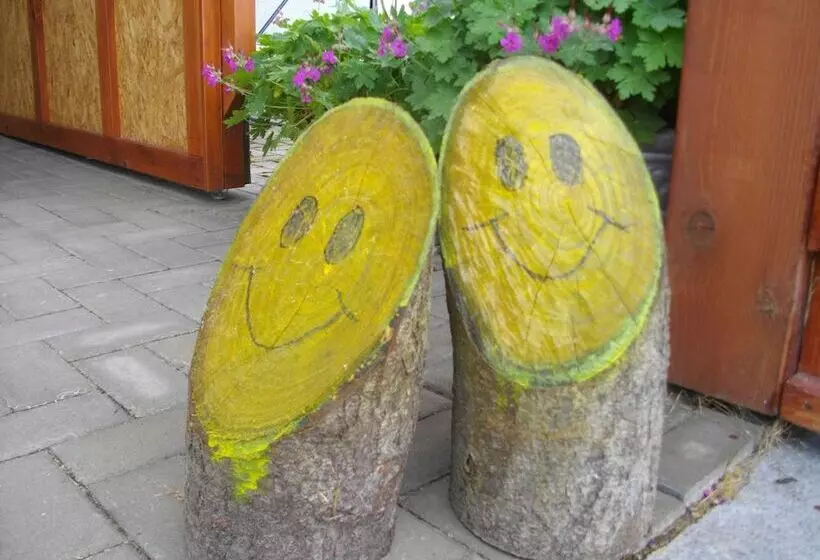 Hotelli Vierjahreszeiten Appartments