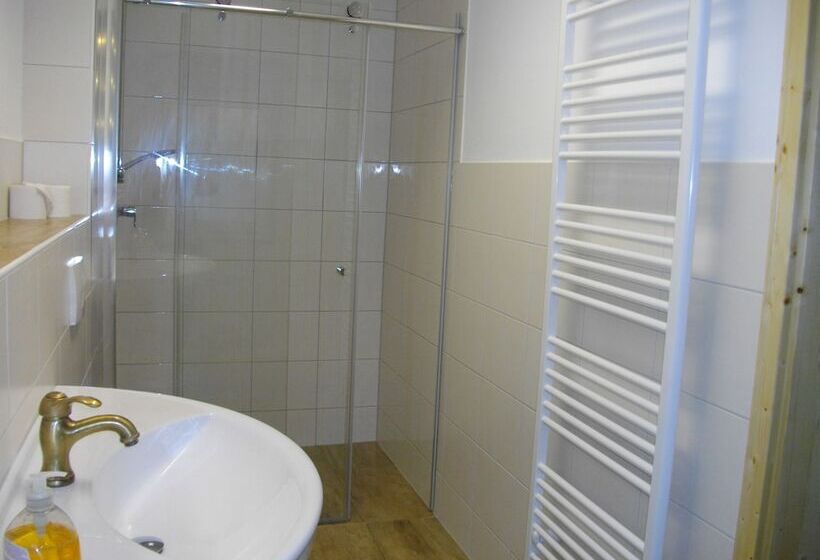 ホテル Vierjahreszeiten Appartments