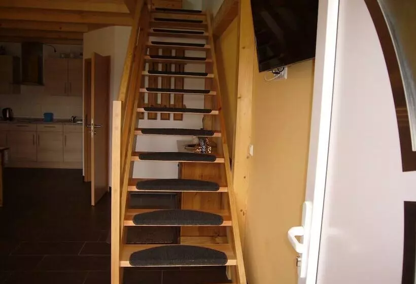 Hotelli Vierjahreszeiten Appartments