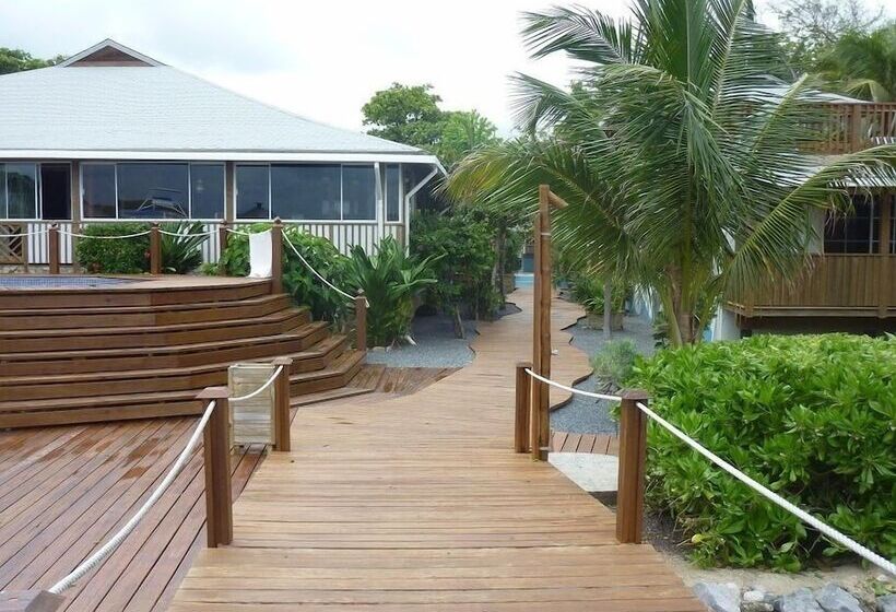 هتل Wikkid Resort