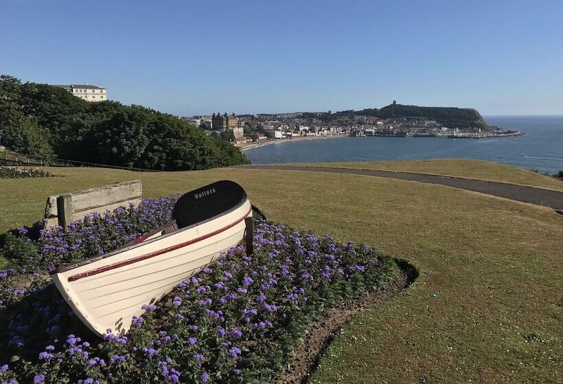 Londesborough Cottage
