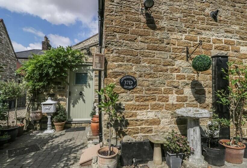 Londesborough Cottage