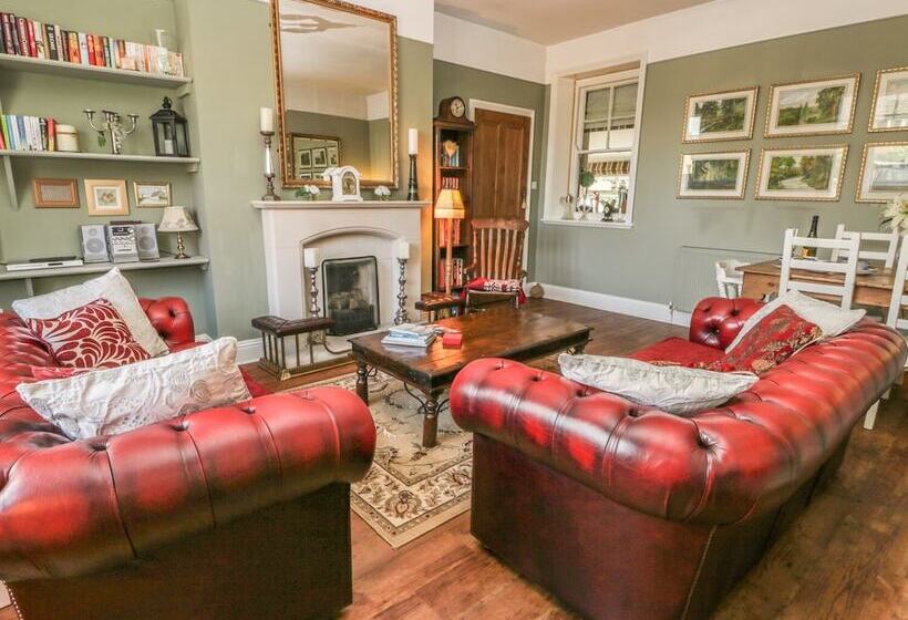 Londesborough Cottage