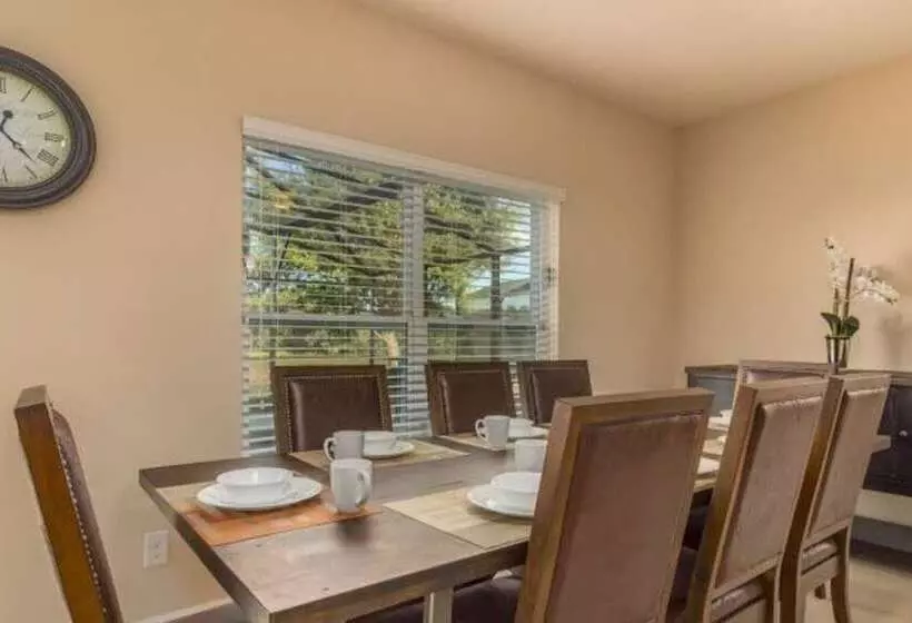 Marbella South   Lovely 5bd/3.5ba Ph #5ms040