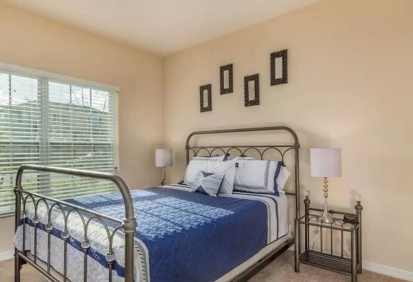 Marbella South   Lovely 5bd/3.5ba Ph #5ms040