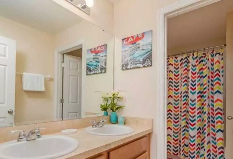 Marbella South   Lovely 5bd/3.5ba Ph #5ms040