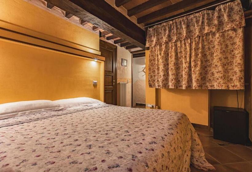 مبيت وإفطار Meublè Evoè