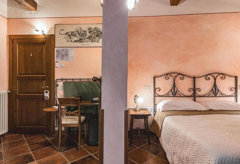 مبيت وإفطار Meublè Evoè