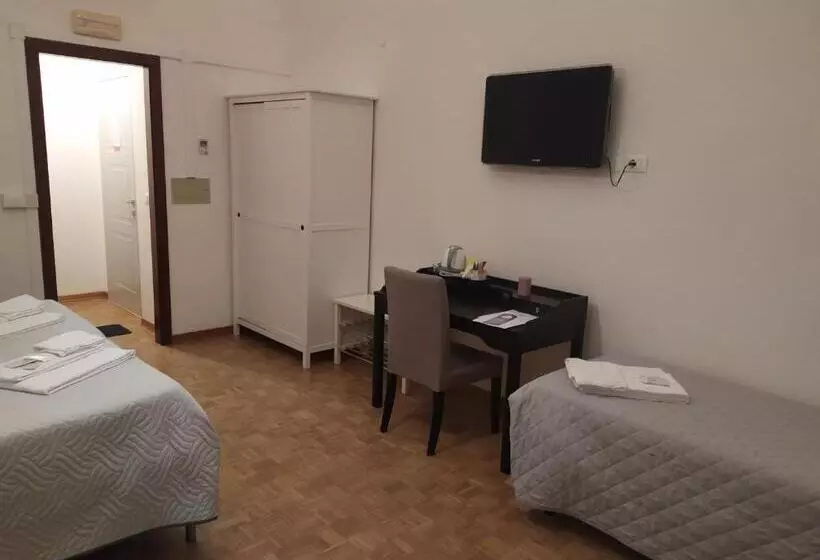 هتل Affittacamere Iris