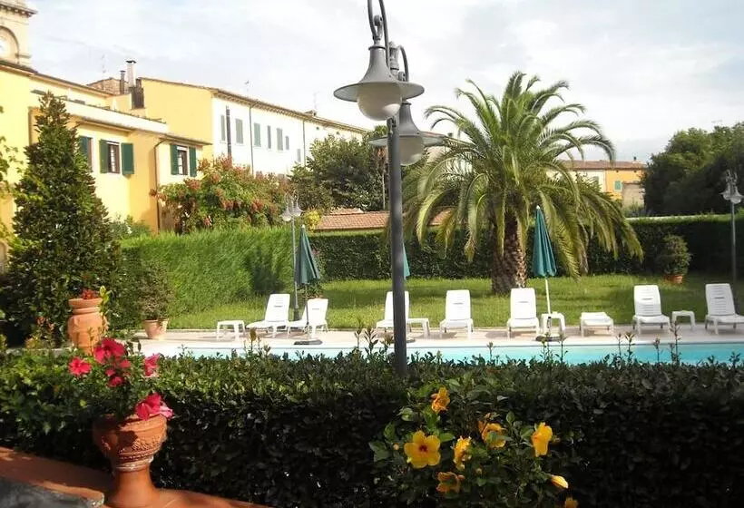 Отель Albergo Roma