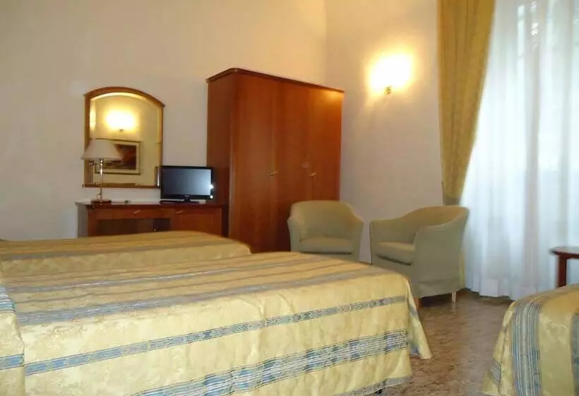Отель Albergo Roma