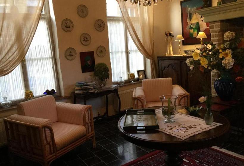 هتل B&b Auberge De Klasse