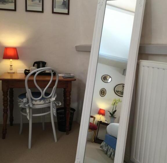 هتل B&b Auberge De Klasse