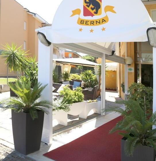 酒店 Berna