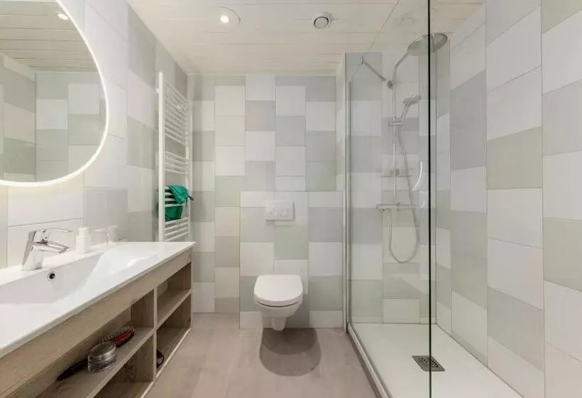 هتل Center Parcs De Vossemeren