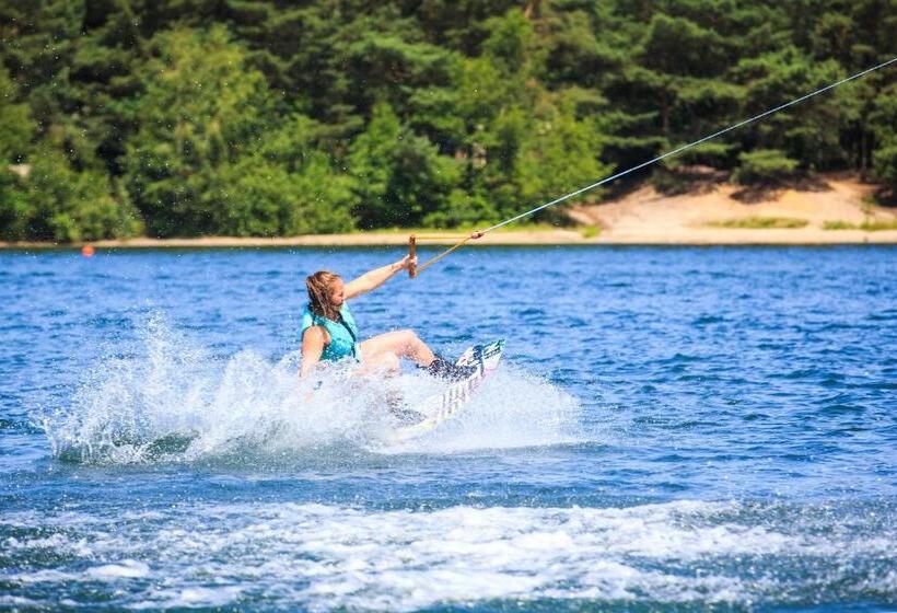 هتل Center Parcs De Vossemeren