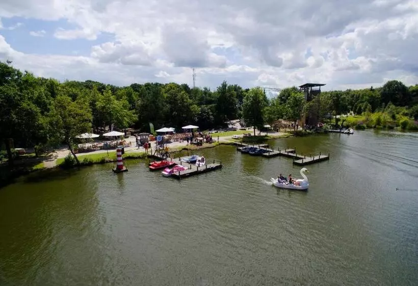 هتل Center Parcs De Vossemeren