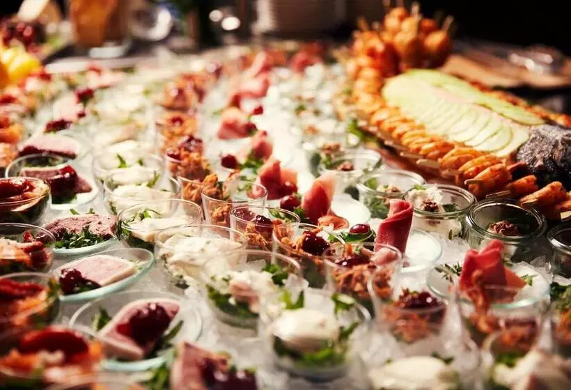 هتل Center Parcs De Vossemeren