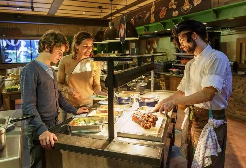 هتل Center Parcs De Vossemeren