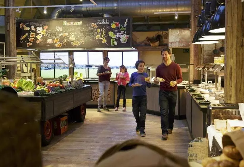 هتل Center Parcs De Vossemeren