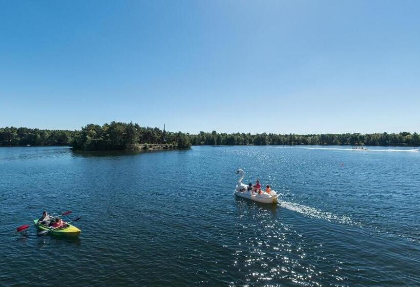 هتل Center Parcs De Vossemeren