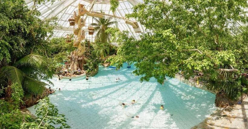هتل Center Parcs De Vossemeren