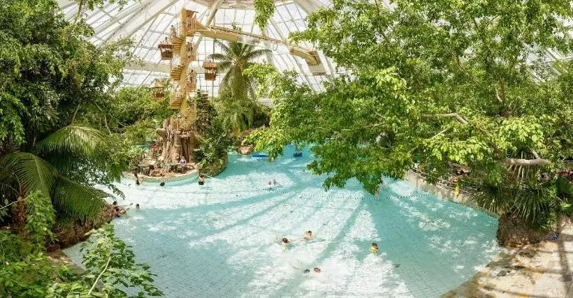 هتل Center Parcs De Vossemeren