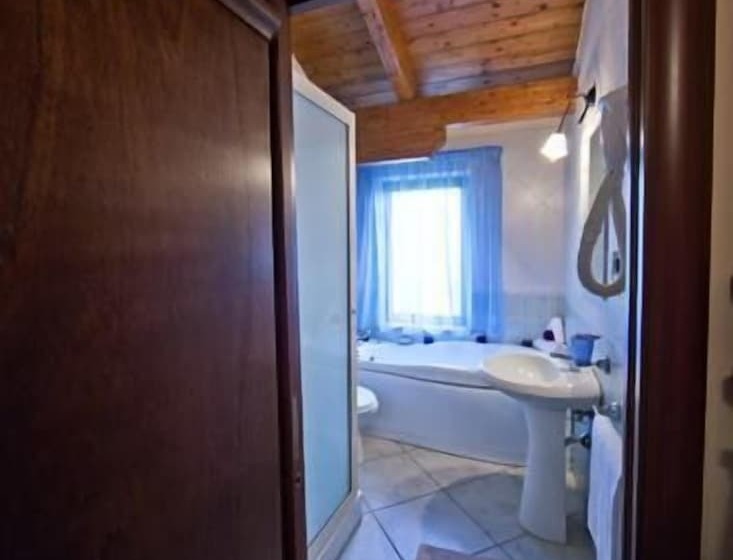 Отель Happy Days