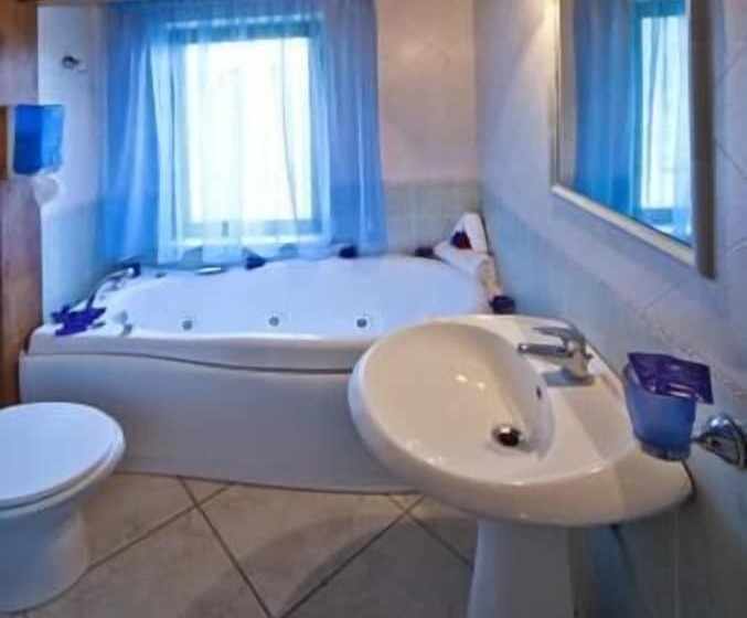 Отель Happy Days