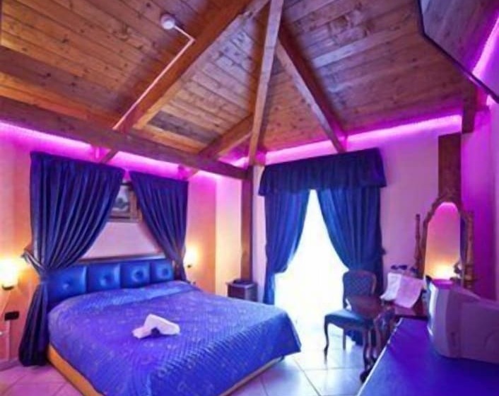 Отель Happy Days