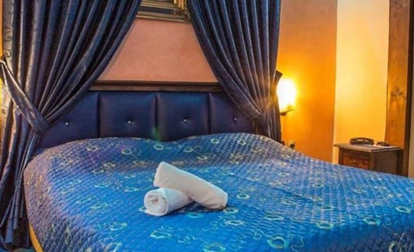 Отель Happy Days